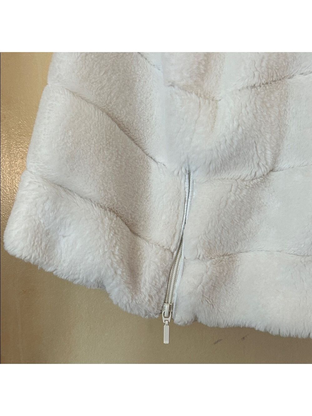 BCBGeneration White Faux Fur Cape - Picture 4 of 11